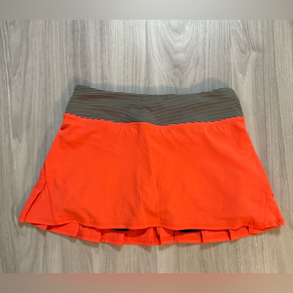 RARE! Lululemon Light Flare Tonka Stripe Cashew Pleated Pace Setter Skirt Sz 4 - Picture 2 of 6